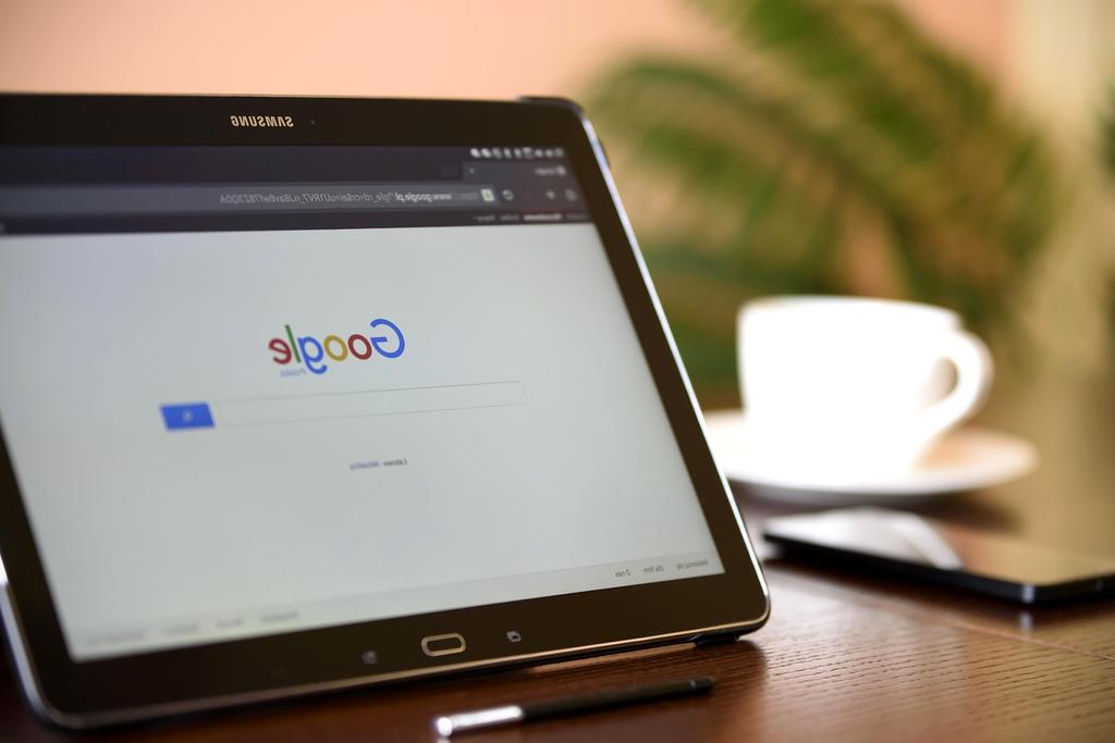 Browser extension management dashboard